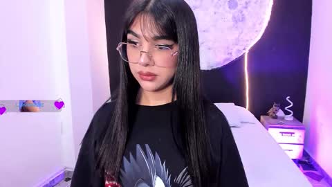 Snapshot of rosecassie chatting on 20, 11, 2025 Rose online show from 20, 11, 2025