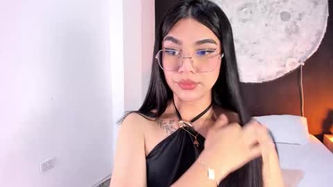 Snapshot of rosecassie chatting on 22, 11, 2025 Rose online show from 22, 11, 2025