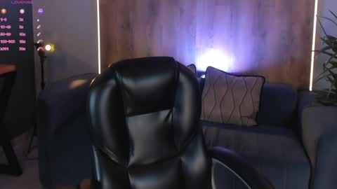 Rose  online show from 28, 12, 2024