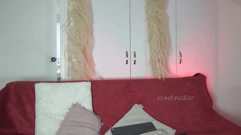 Lyla OF roselinedior online show from 4, 11, 2025