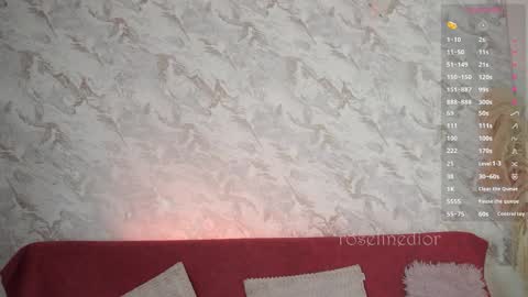 Lyla OF roselinedior online show from 19, 11, 2025