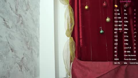 Lyla OF roselinedior online show from 19, 12, 2025