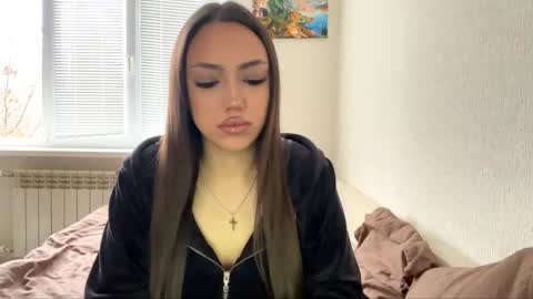 Mimi online show from 6, 11, 2025