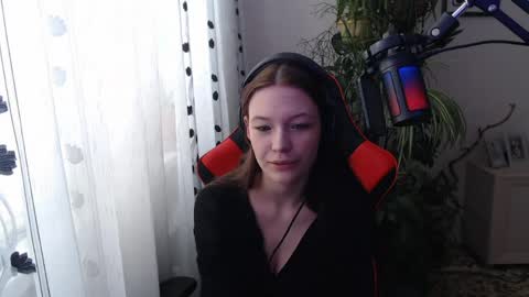 Snapshot of rosendalounsberry chatting on 4, 4, 2026 Lina online show from 4, 4, 2026