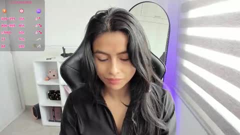 Snapshot of roseparis chatting on 26, 10, 2025 Nat online show from 26, 10, 2025