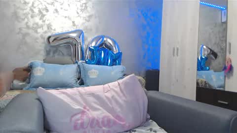 Lovepinklilly online show from 1, 1, 2025