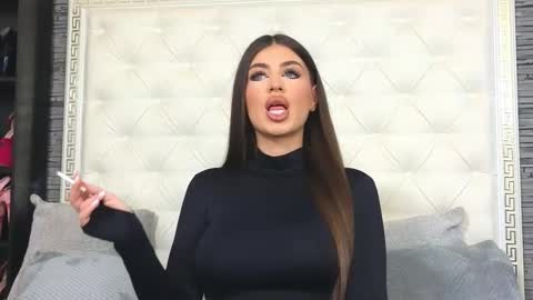 Snapshot of rosevanessa chatting on 24, 11, 2025 Gabriela online show from 24, 11, 2025