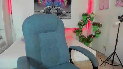 Snapshot of rosi_cooper chatting on 17, 10, 2025 rosi_cooper online show from 17, 10, 2025