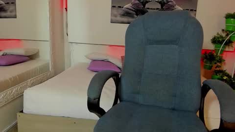 Snapshot of rosi_cooper chatting on 23, 10, 2025 rosi_cooper online show from 23, 10, 2025