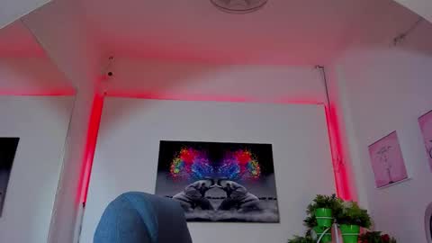 Snapshot of rosi_cooper chatting on 11, 11, 2025 rosi_cooper online show from 11, 11, 2025