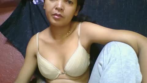 rosia685234 online show from 3, 12, 2025