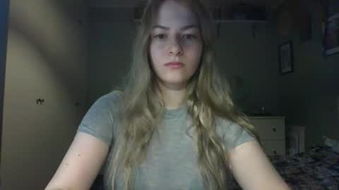 Snapshot of rosie_june chatting on 16, 10, 2025 Rosie online show from 16, 10, 2025