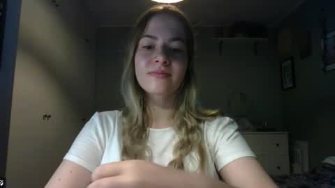 Snapshot of rosie_june chatting on 22, 10, 2025 Rosie online show from 22, 10, 2025
