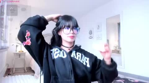 Snapshot of rosie_se chatting on 12, 9, 2025 Rosieeee online show from 12, 9, 2025