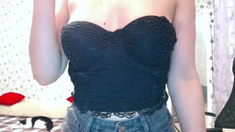 Rosie is waiting for YOU online show from 28, 2, 2025