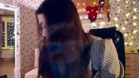 Rosie is waiting for YOU online show from 1, 12, 2025