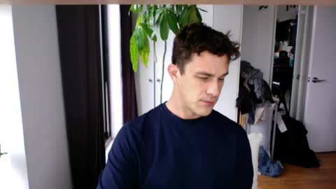 Snapshot of rosscollab chatting on 5, 3, 2026 RossCollab online show from 5, 3, 2026