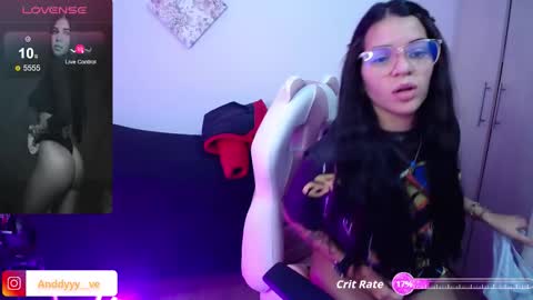 Snapshot of rossebunny25 chatting on 1, 11, 2025 Rosse online show from 1, 11, 2025