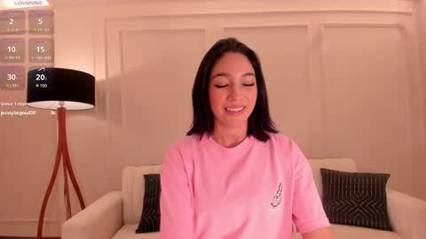 Snapshot of rossierhoades chatting on 18, 2, 2025 Rossie Rhoades online show from 18, 2, 2025