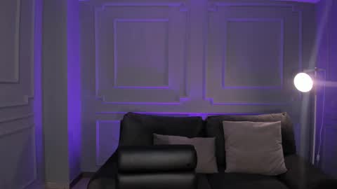 Snapshot of rossierhoades chatting on 4, 3, 2025 Rossie Rhoades online show from 4, 3, 2025