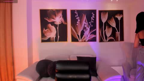 Snapshot of rossierhoades chatting on 25, 10, 2025 Rossie Rhoades online show from 25, 10, 2025