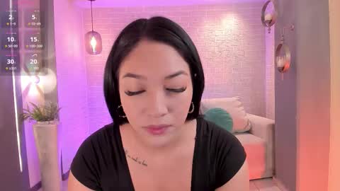 Snapshot of rossierhoades chatting on 8, 11, 2025 Rossie Rhoades online show from 8, 11, 2025