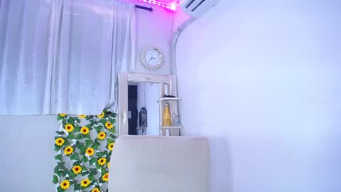 Snapshot of rous_25 chatting on 15, 12, 2024 rous_25 online show from 15, 12, 2024