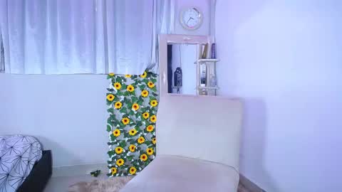 Snapshot of rous_25 chatting on 21, 12, 2024 rous_25 online show from 21, 12, 2024