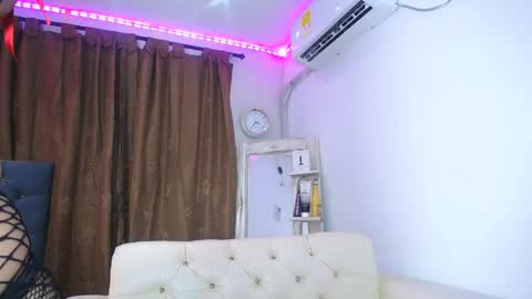 Snapshot of rous_25 chatting on 8, 2, 2025 rous_25 online show from 8, 2, 2025