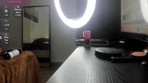 rouse_sexy_hotxx77 online show from 12, 10, 2025