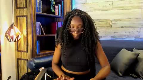 rouselux online show from 23, 2, 2026