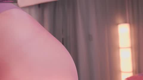 Snapshot of rousse_elodie chatting on 30, 11, 2025 Rousse 3 online show from 30, 11, 2025