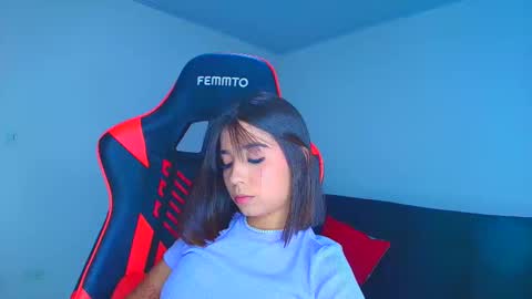 rousse_violet online show from 20, 11, 2025