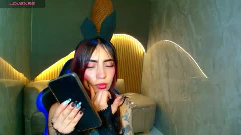 Roux  online show from 25, 2, 2026