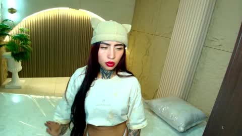 Roux  online show from 22, 3, 2026