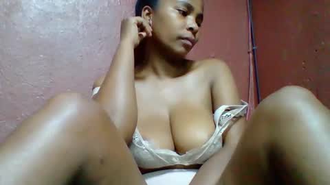 rovaelyah online show from 10, 11, 2025