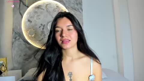 Snapshot of roxanaborns chatting on 9, 11, 2025 roxanaborns online show from 9, 11, 2025