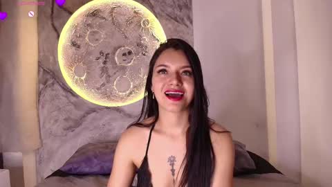 Snapshot of roxanaborns chatting on 18, 11, 2025 roxanaborns online show from 18, 11, 2025