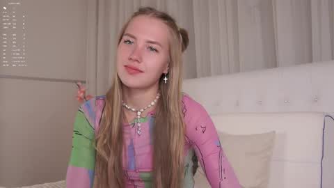 Anna Lokiss online show from 24, 9, 2025