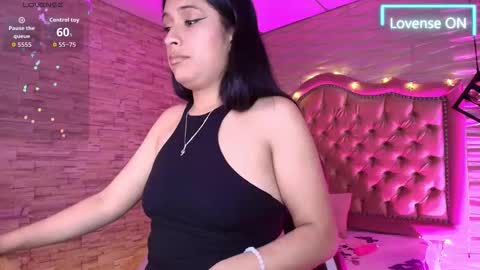roxanne_han online show from 14, 11, 2025