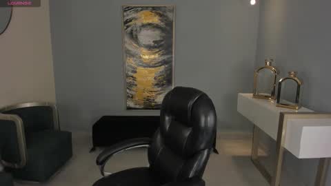 Snapshot of roxannehill_ chatting on 25, 10, 2025 Roxanne Hill online show from 25, 10, 2025