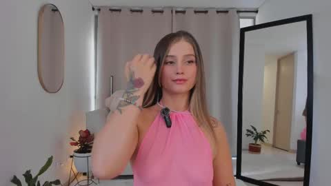  R O X I E  online show from 13, 9, 2025
