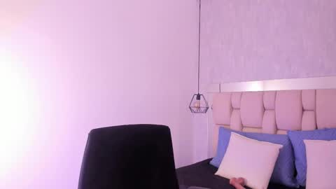 Roxie  online show from 23, 1, 2025