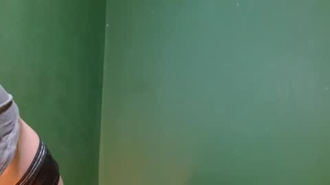 Snapshot of roxiehood chatting on 13, 9, 2025 Roxie online show from 13, 9, 2025