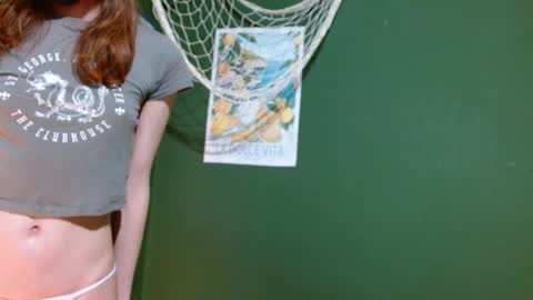 Snapshot of roxiehood chatting on 25, 9, 2025 Roxie online show from 25, 9, 2025