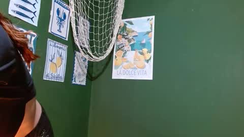 Snapshot of roxiehood chatting on 3, 10, 2025 Roxie online show from 3, 10, 2025