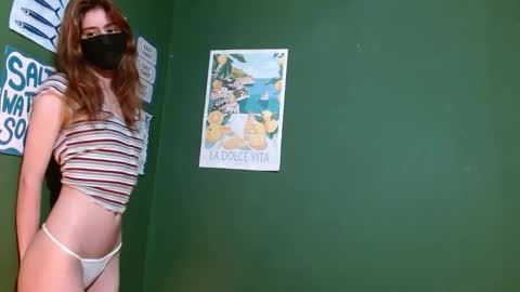 Snapshot of roxiehood chatting on 3, 12, 2025 Roxie online show from 3, 12, 2025