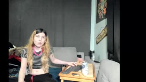 roxihazeleyes online show from 2, 3, 2026