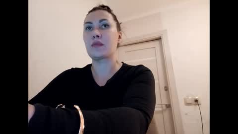 Snapshot of roxolanaa_sexy chatting on 30, 12, 2024 ROXOLANAA SEXY online show from 30, 12, 2024