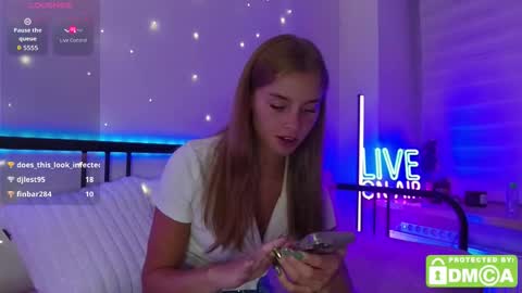 Snapshot of roxxxie_reid chatting on 11, 9, 2025 Roxieex ABBY online show from 11, 9, 2025